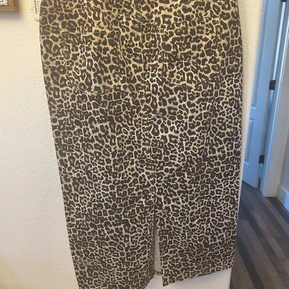 Liz Claiborne Animal Print Denim Skirt Womens Size 12 - Picture 2 of 4